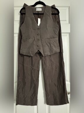 Self Contrast Vest and Pant Set